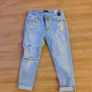 Cropped distressed boyfriend jeans